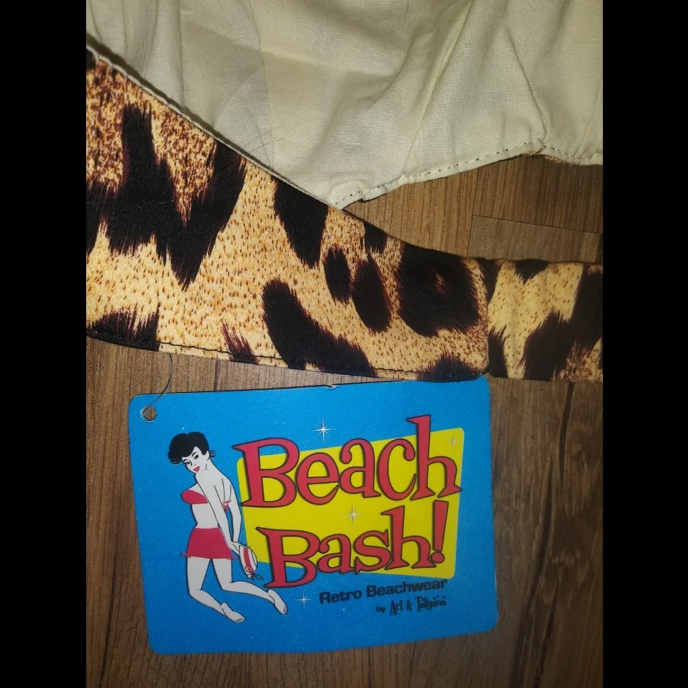 Beach Bash Leopard Beach Wear Bikini Top - Picture 9 of 13